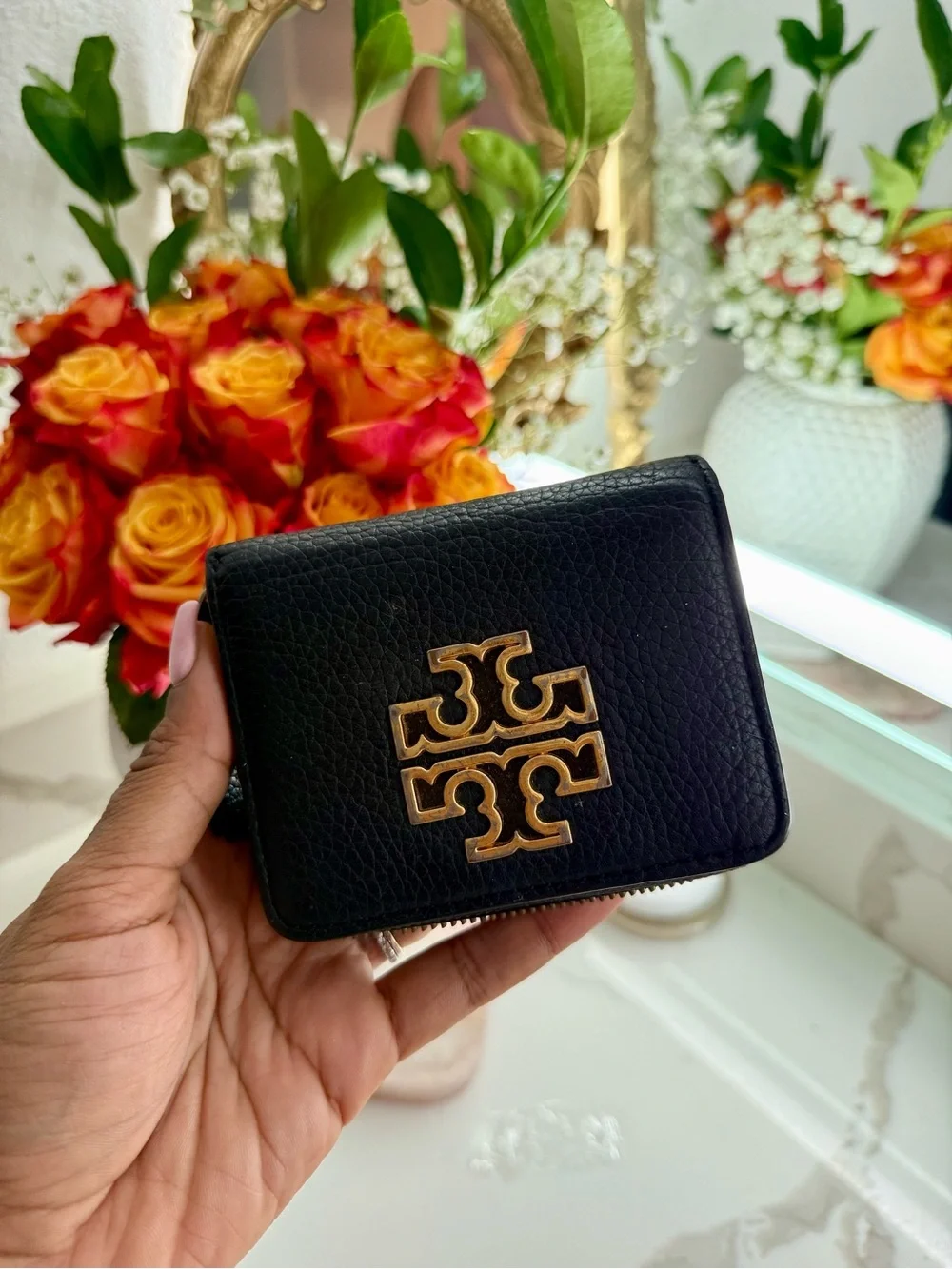 Tory Burch Black Folded Wallet with Zipper - Picture 5 of 5